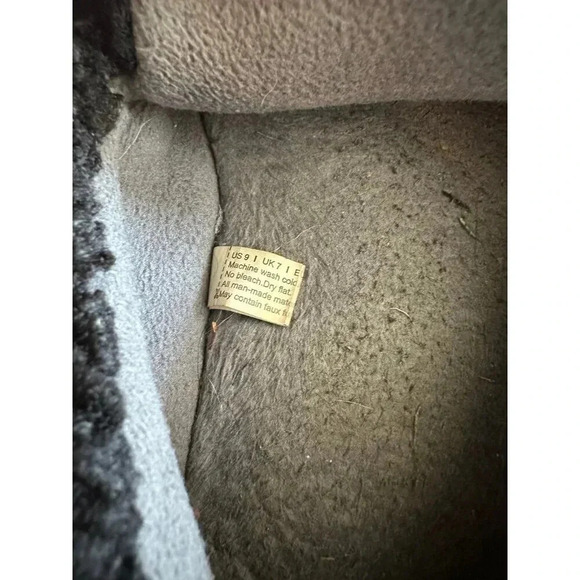 Zizor women’s size 9 black fuzzy Slippers - Picture 5 of 8